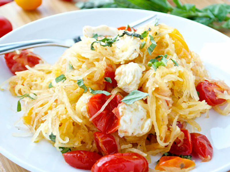 10 Spaghetti Squash Recipes That Are Even Better Than Pasta