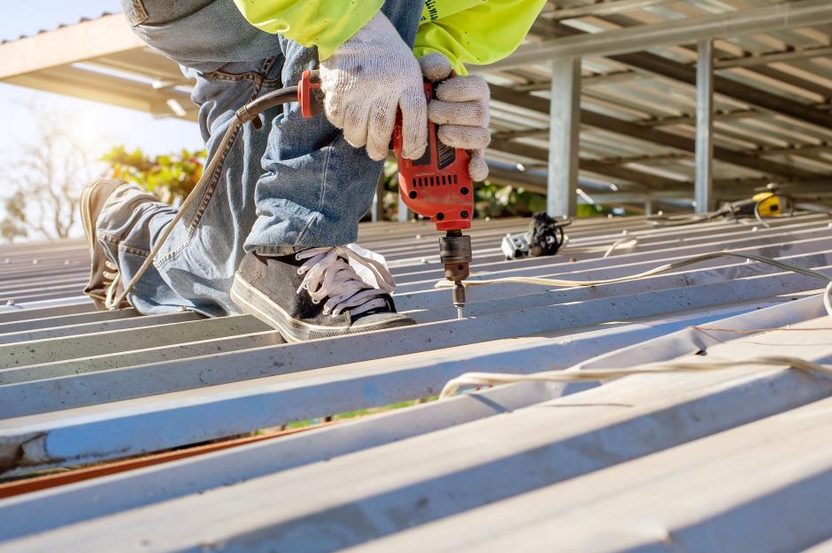 Commercial roof maintenance tips
