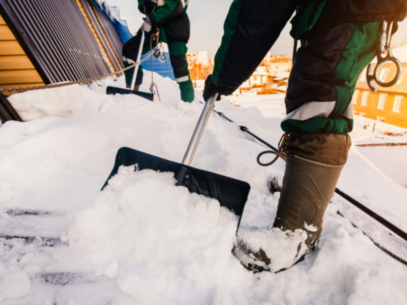 5 Ways Snow Removal Services Can Help Your Business