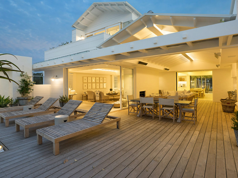 6 Amazing Benefits of Adding a Deck to Your Home