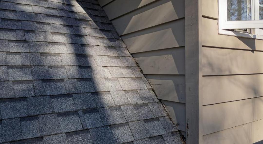 11 Roof Flashing Repair Steps For Homeowners