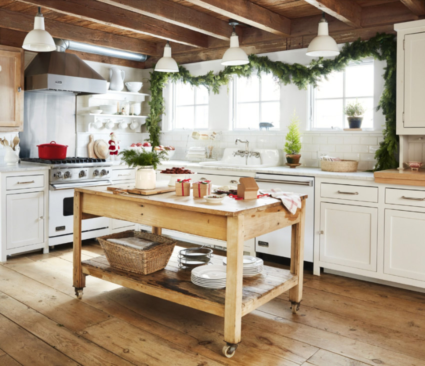 The farmhouse style encourages natural beauty. Source: Country Living