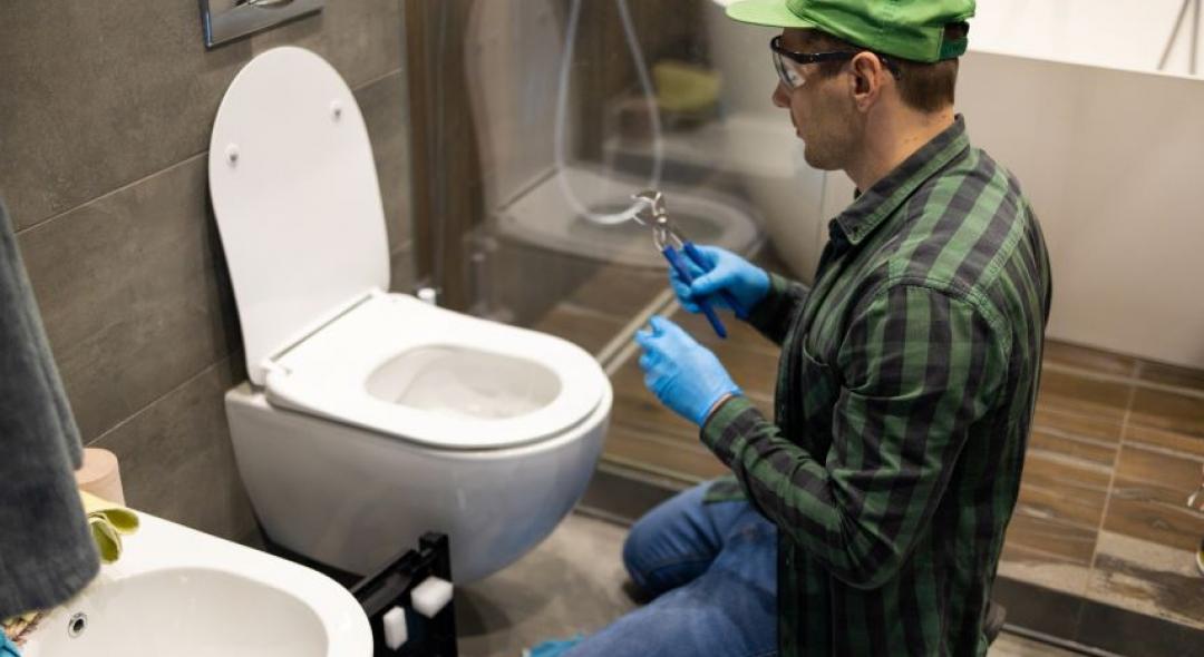 Toilet Plumbing Repair: Common Problems And Costs