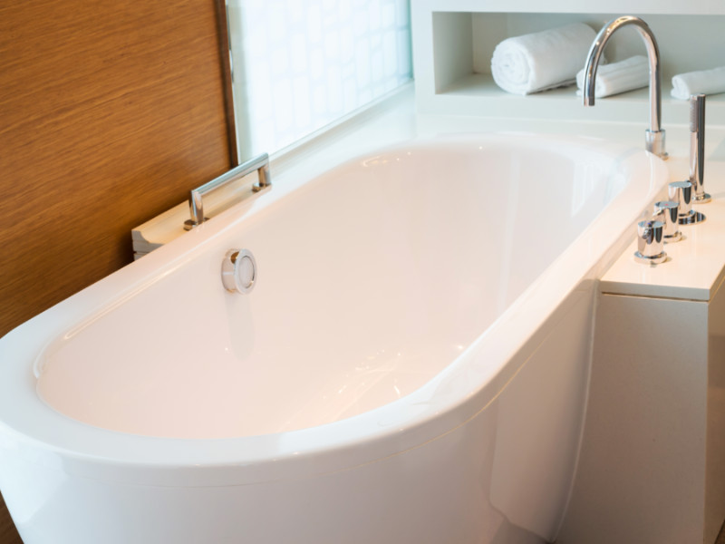 Bathtub Replacement, Reglazing, and Liners: Which is Best For You?