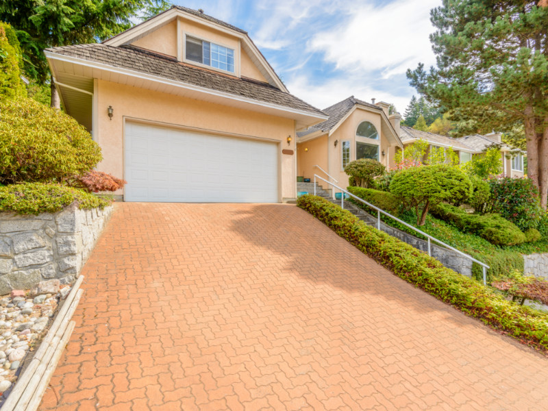 9 Popular Driveway Options to Welcome You Home