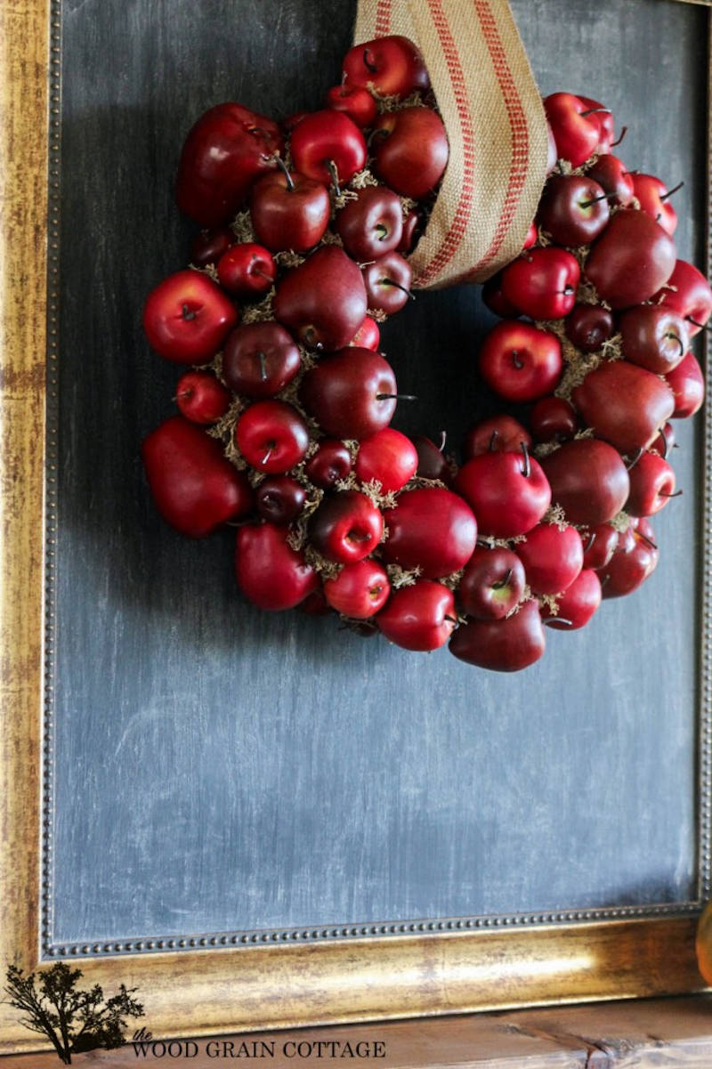 DIY apple wreath