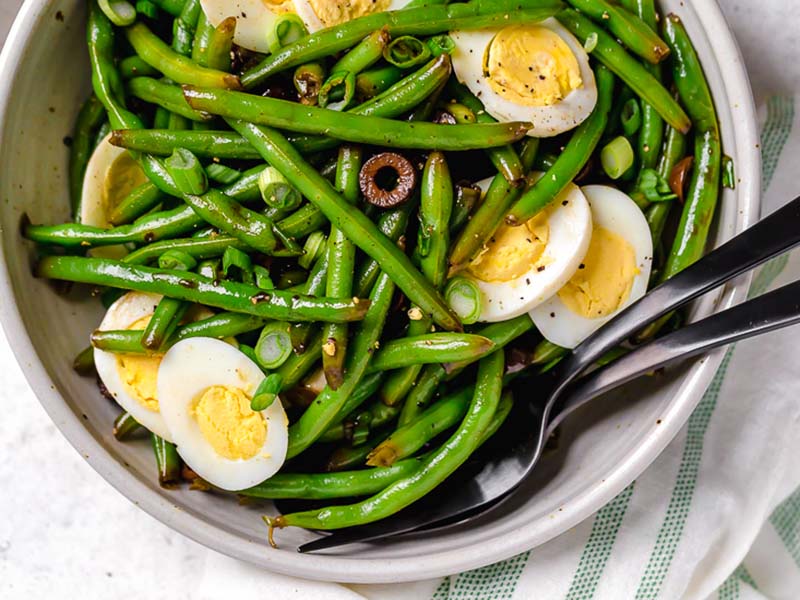 Green beans go well on a bunch of delicious recipes.