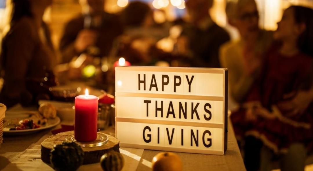 14 Unique And Stylish Thanksgiving Outdoor Decorating Ideas