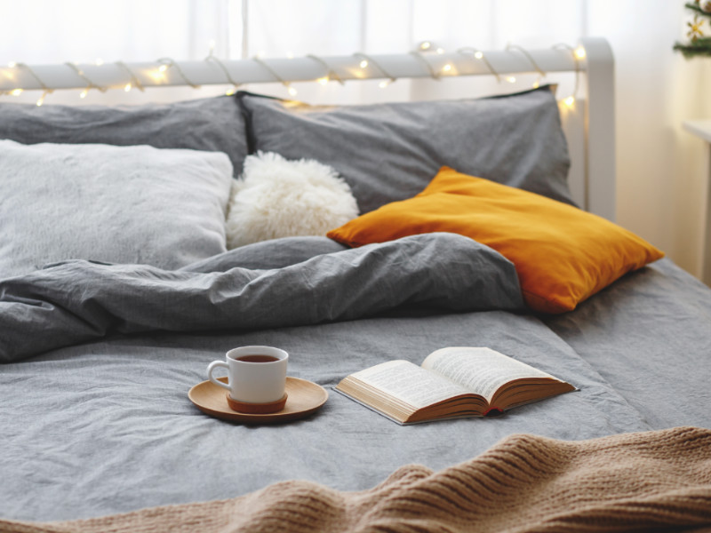 7 Ways to Cozy Up Your Bedroom for Winter 